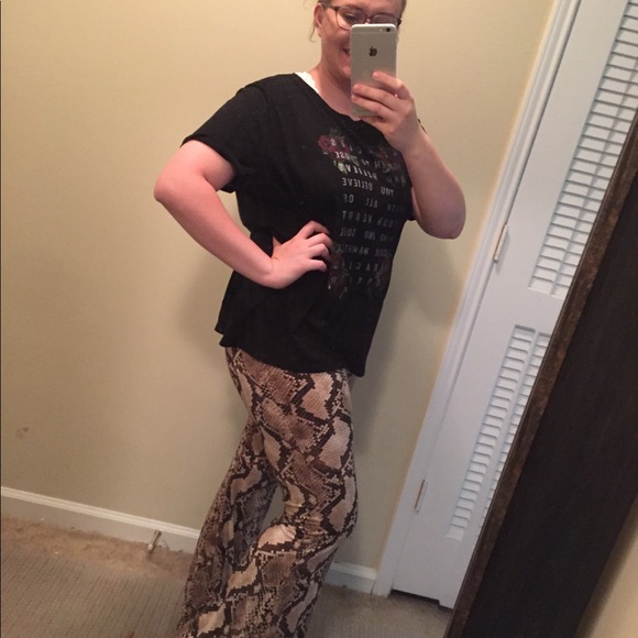 Snake print stretchy palooza bell bottom  pants - Picture 3 of 3